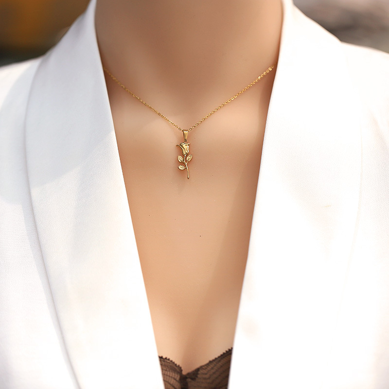 Collar con colgante de rosa de - Birth Flower Necklace reseña y precio